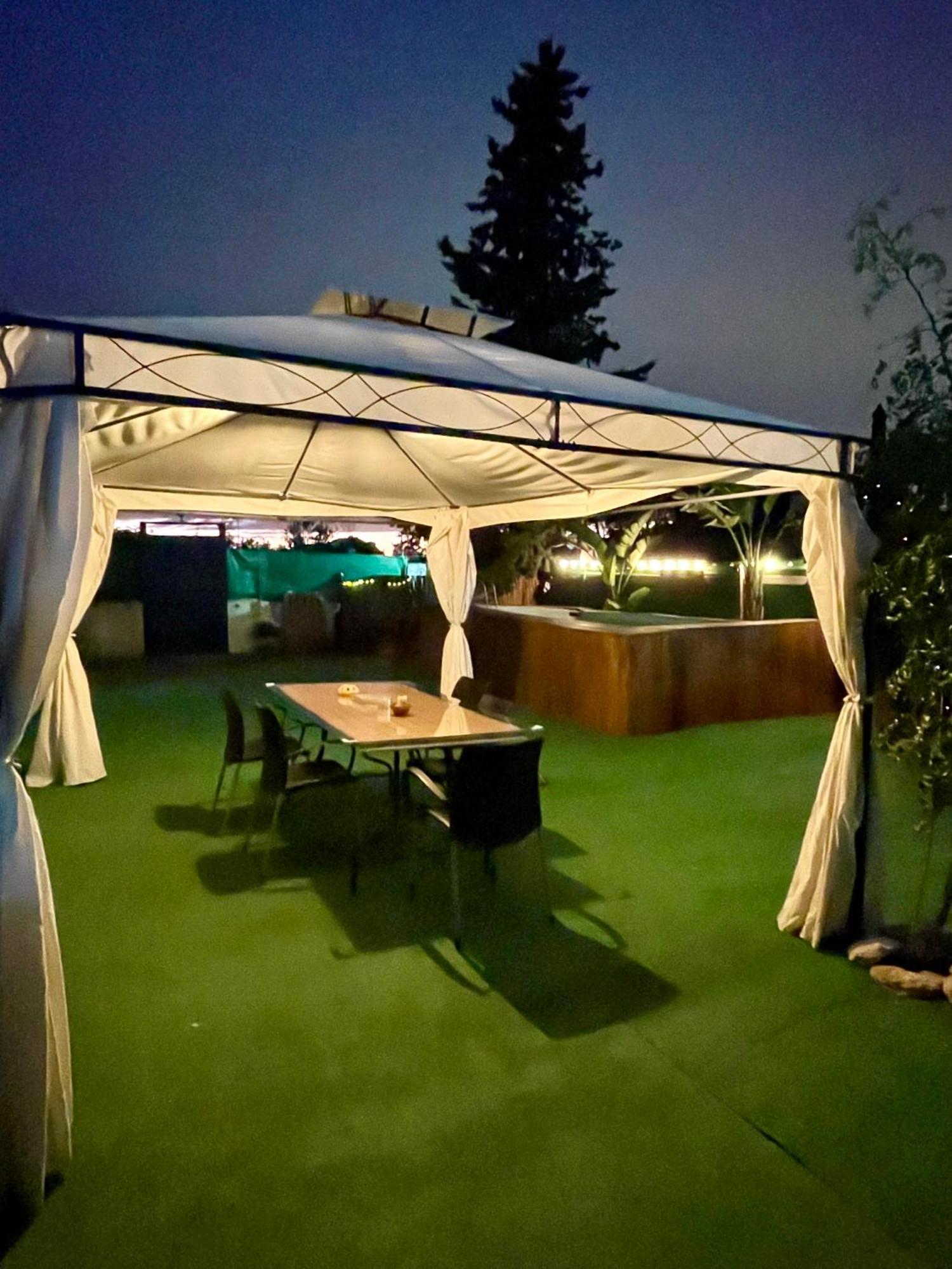 Nomada, Chalet Con Piscina En Alcalá de Guadaira Esterno foto